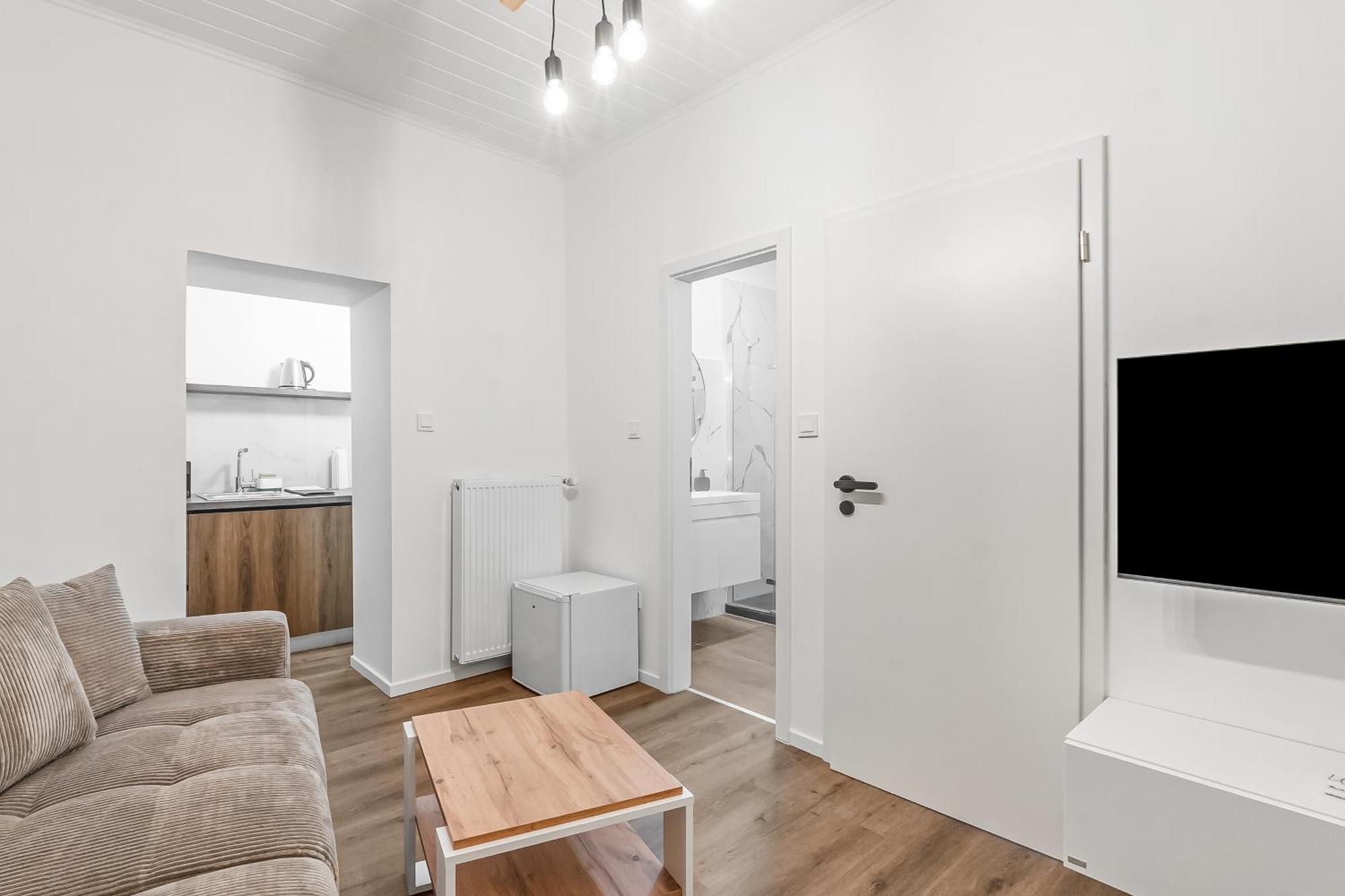 Double Room Private Bathroom