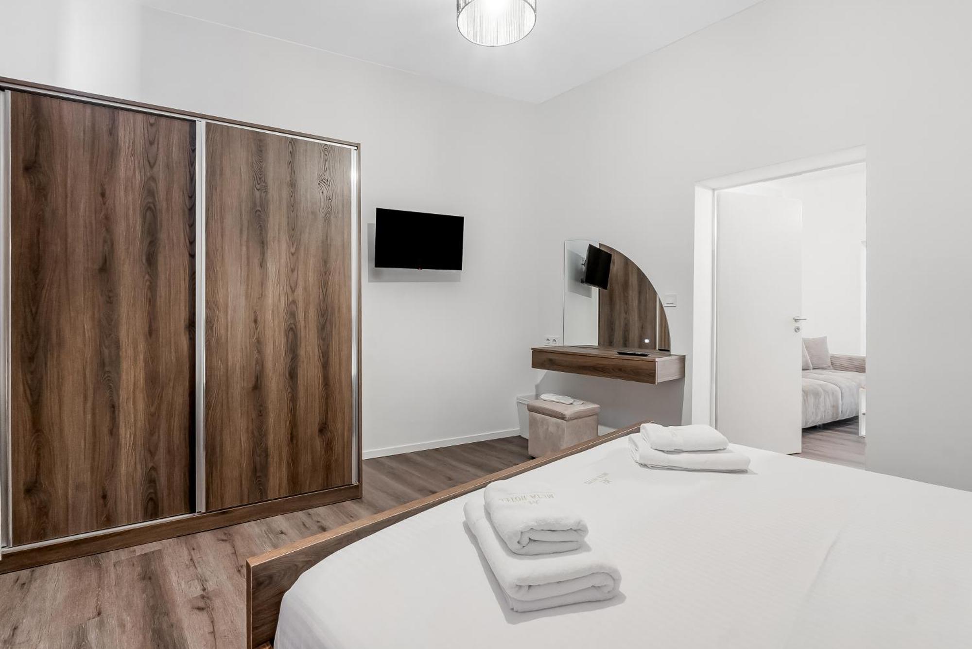 Double Room Private Bathroom