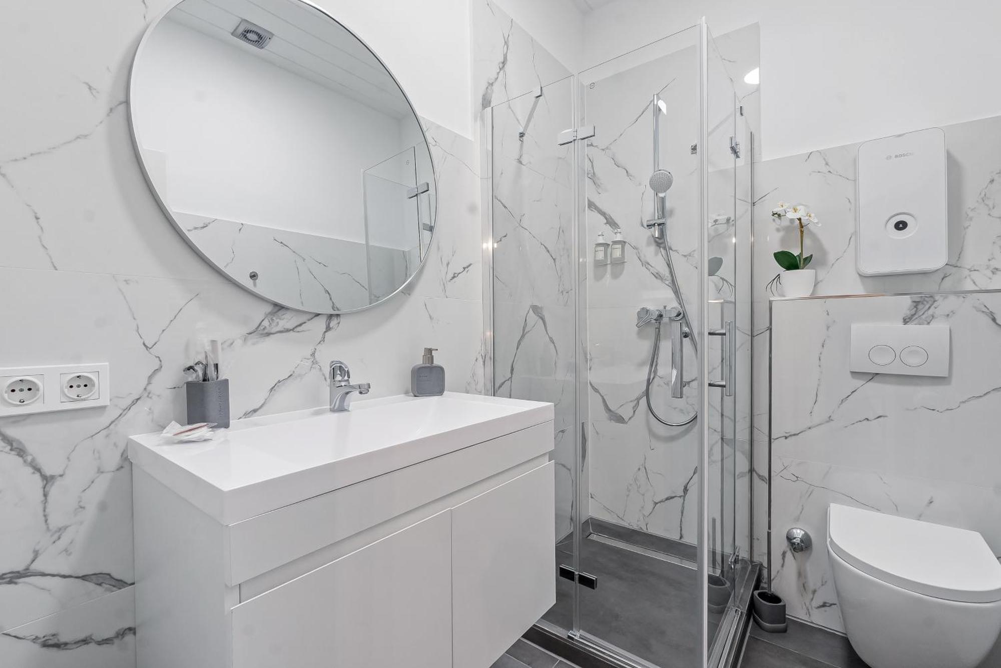 Double Room Private Bathroom