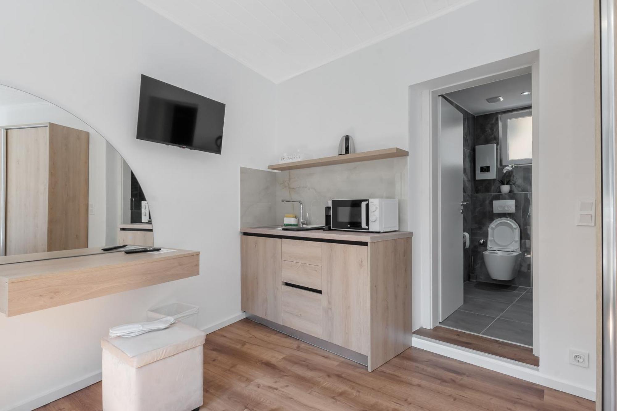 Double Room Private Bathroom
