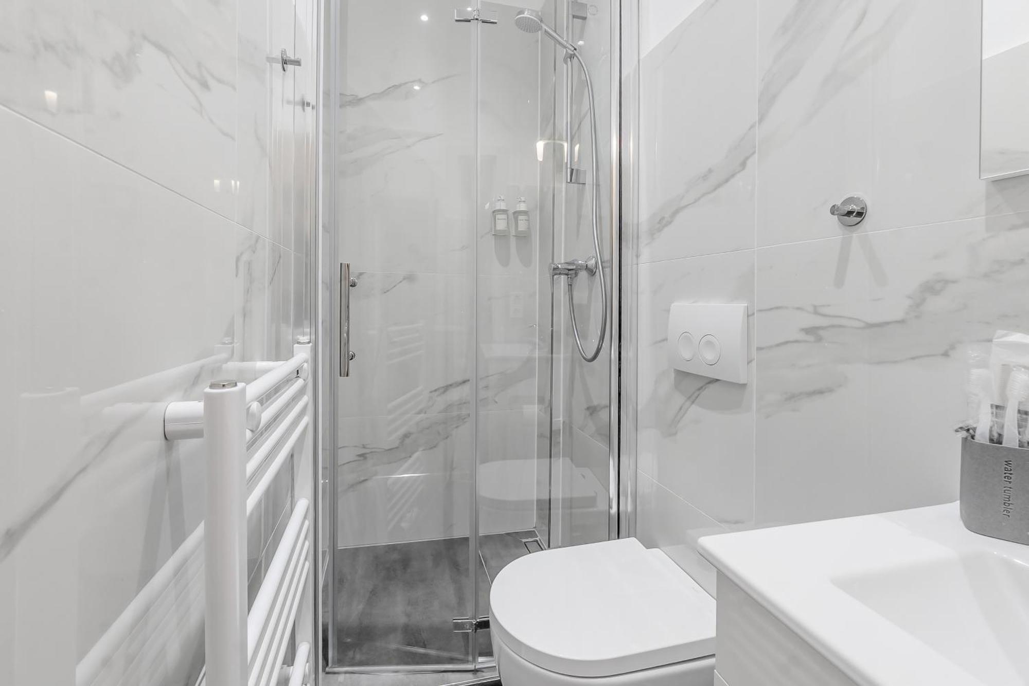 Double Room Private Bathroom